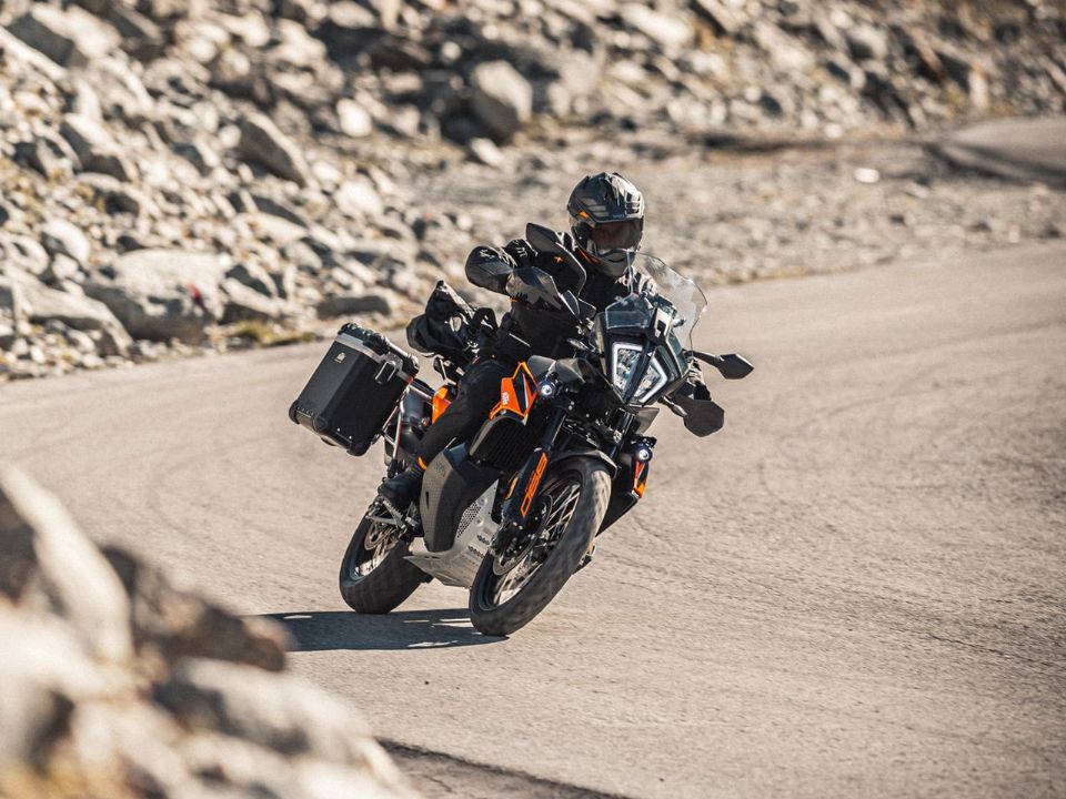 KTM 890 Adventure chega ao Brasil